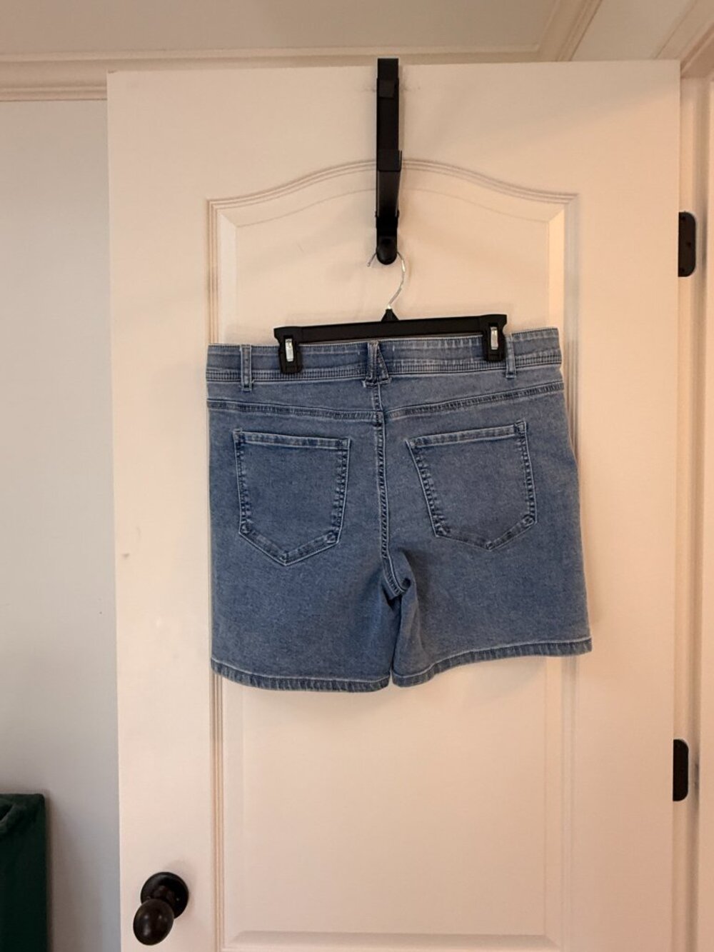 Angels Forever Young Everlux Sculpt Denim Shorts Size 16 - Picture 3 of 12